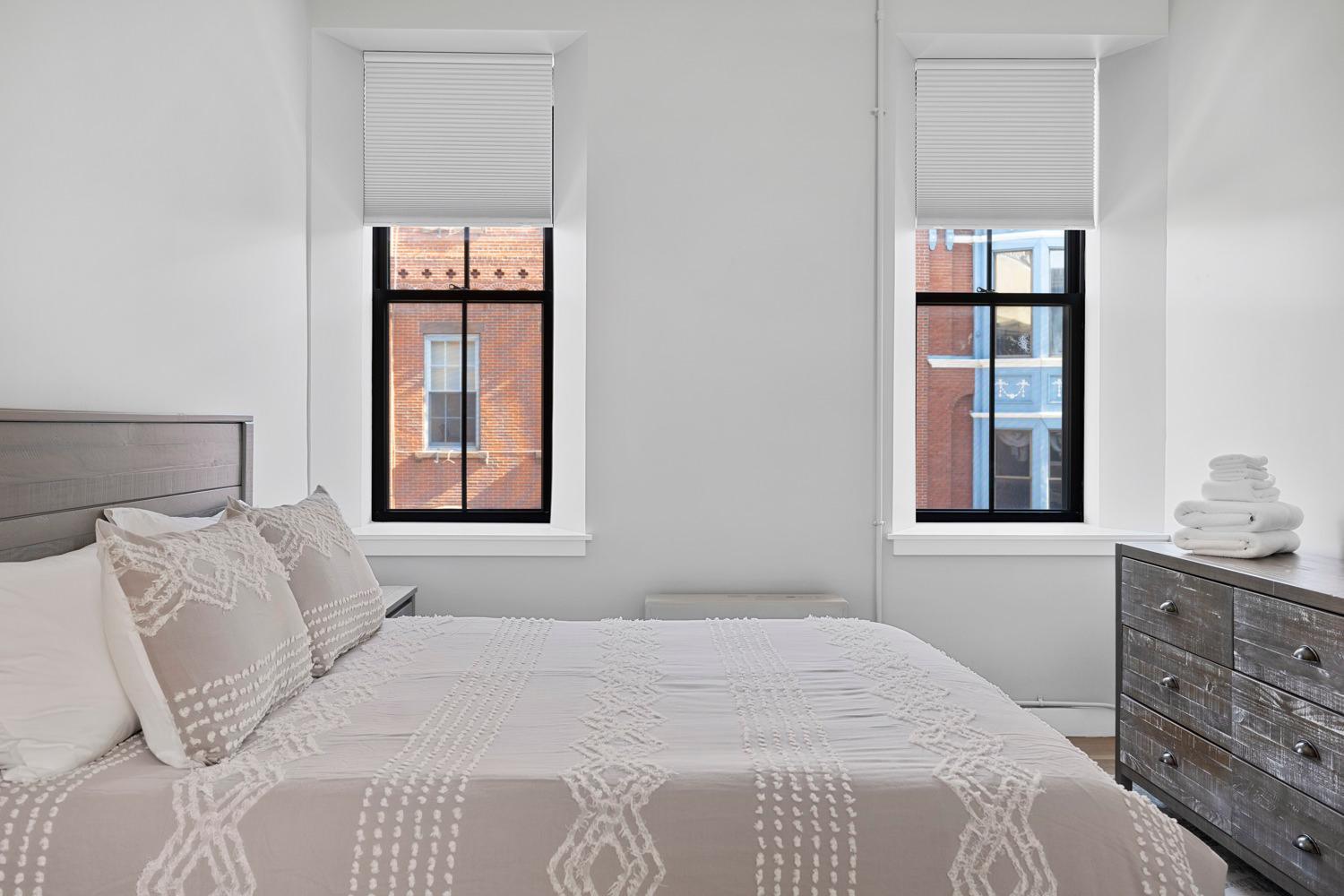דירות Modern Remodeled Loft In Portlands Iconic Old Port מראה חיצוני תמונה